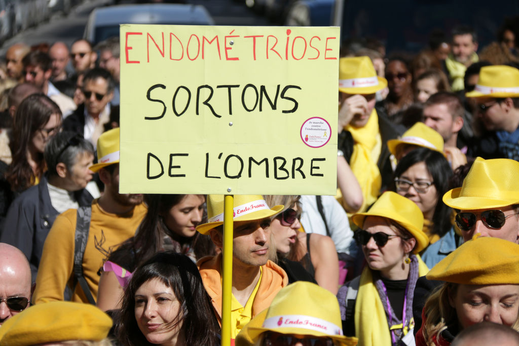 Marche mondiale contre l’endométriose - crédits : Zakaria Abdelkafi/ AFP