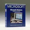 Boîte de commercialisation de la première version de Windows - crédits : DR/ Microsoft