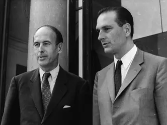 Valéry Giscard d'Estaing et Jacques Chirac, 1969 - crédits : Keystone/ Hulton Archive/ Getty Images