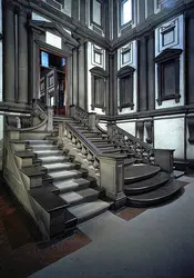 Vestibule de la bibliothèque Laurentienne, Florence - crédits :  Bridgeman Images 