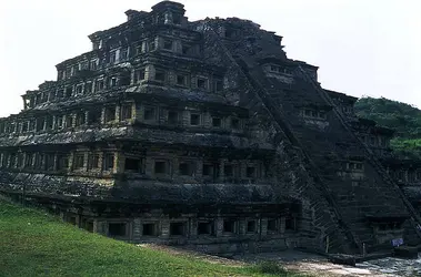 El Tajín : pyramide des Niches - crédits : Sean Sprague/Mexicolore,  Bridgeman Images 
