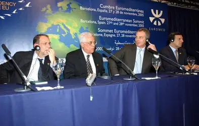 Sommet euro-méditerranéen à Barcelone, 2005 - crédits : Omar Rashidi/ PPO/ Getty Images News/ Getty Images