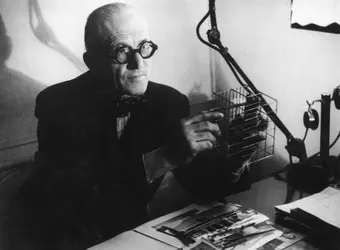 Le Corbusier - crédits : Felix Man/ Getty Images