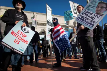 Protestation contre les écoutes de la N.S.A., Washington, 2013 - crédits : Jim Lo Scalzo/ EPA