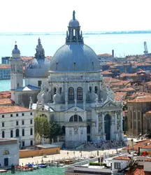Santa Maria della Salute, Venise, B. Longhena - crédits : Universal History Archive/ Universal Images Group/ Getty Images