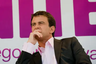 Manuel Valls - crédits : F. Legrand/ Shutterstock