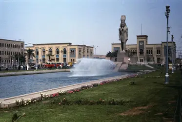 Le Caire: place Midan-Ramsès - crédits : Bettmann/ Getty Images