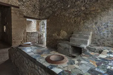 Thermopolium, Pompéi, Italie - crédits : P. Stelian/ Shutterstock