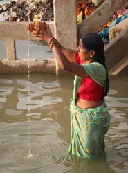 Le Gange, fleuve purificateur et source du choléra - crédits : N. Cousland/ Shutterstock
