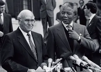 Frederik De Klerk et Nelson Mandela, 1990 - crédits : Sunday Times/ Gallo Images/ Getty Images