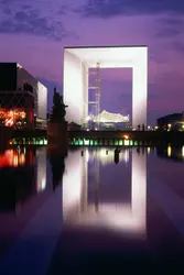 Grande Arche de la Défense - crédits : Doug Armand/ The Image Bank/ Getty Images