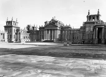 Blenheim Palace, 1 - crédits : Jimmy Sime/ Hulton Archive/ Getty Images