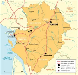 Poitou-Charentes : carte administrative&nbsp;avant réforme - crédits : Encyclopædia Universalis France