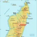 Madagascar : carte physique - crédits : Encyclopædia Universalis France