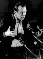 Milosz Czeslaw - crédits : Keystone/ Hulton Archive/ Getty Images