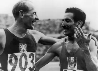 Emil Zatopek et Alain Mimoun - crédits : Keystone-France/ Gamma-Keystone/ Getty Images