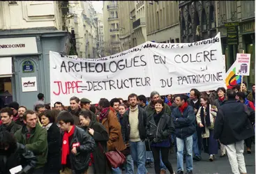 Manifestation d’archéologues en 1997 - crédits : Marc Talon