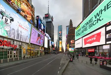 Times Square vide (New York, mars 2020) - crédits : Noam Galai/ Getty Images