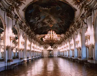 Château de Schönbrunn, grande galerie - crédits :  Bridgeman Images 