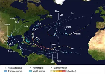 Trajet des cyclones de la saison cyclonique 2017 (23 novembre 2017) - crédits : Encyclopædia Universalis France