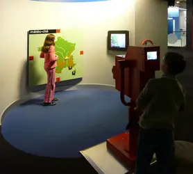 Cité des sciences et de l’industrie : un exemple d’activité interactive pour les enfants  - crédits : Michel Van-Praët