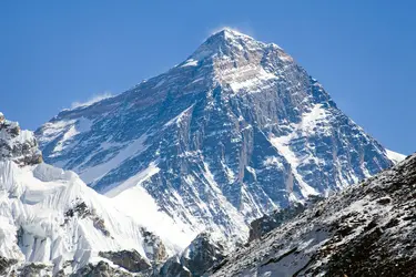 Vue du mont Everest - crédits : Daniel Prudek/ Shutterstock