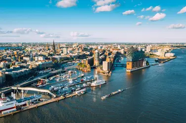 Port de Hambourg - crédits : Nikada/ Getty Images