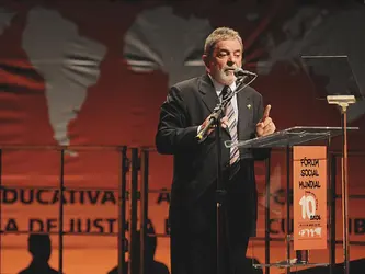 Lula à Porto Alegre, 2010 - crédits :  Edu Andrade/ Latin Content/ Getty Images