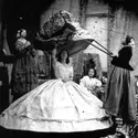 Crinoline : l'habillage - crédits : London Stereoscopic Company/ Hulton Archive/ Getty Images