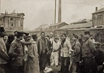 Fête du mouton à Clichy, 1917 - crédits : collection Valois/ BDIC