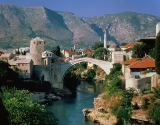 Le Vieux Pont de Mostar, Bosnie - crédits : Robert Everts/ The Image Bank/ Getty Images