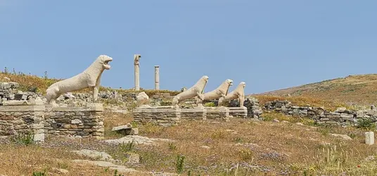 Terrasse des Lions, île de Délos (Grèce) - crédits : Philippe Lemonnier/ EUF