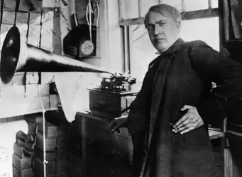 Un phonographe Edison - crédits : Hulton Archive/ Getty Images