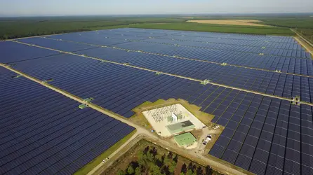 Centrale photovoltaïque de Cestas (France) - crédits : WITT/ SIPA