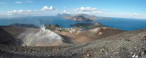 Vulcano - crédits : CSP_slavapolo/ Fotosearch LBRF/ Age Fotostock