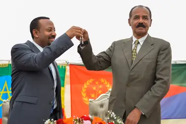 Abiy Ahmed et Issayas Afeworki, 2018 - crédits : Michael Tewelde/ AFP