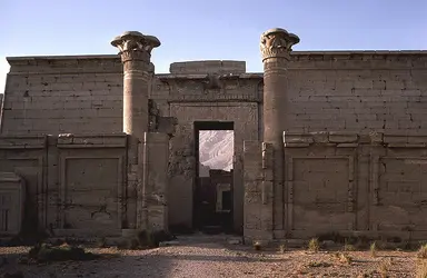 Façade du temple de Ramsès III à Thèbes, Égypte - crédits :  Bridgeman Images 