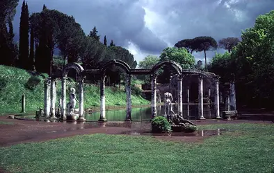 Canope de la villa Hadriana, Tivoli, 1 - crédits :  Bridgeman Images 