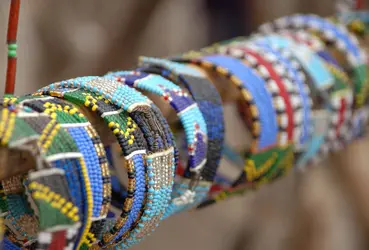 Bracelets massaï - crédits : Galal/ Shutterstock