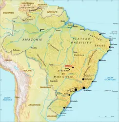 Brésil : carte physique - crédits : Encyclopædia Universalis France