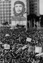 Manifestation à Cuba - crédits : Miguel Vinas/ Hulton Archive/ Getty Images