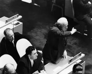 Khrouchtchev aux Nations unies - crédits : Hulton Archive/ Getty Images