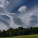 Nuages : altocumulus lenticularis en forme de tubes - crédits : T. Michel