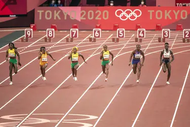 Finale du 100 mètres féminin, jeux Olympiques de Tōkyō (2021) - crédits : Tim Clayton/ Corbis/ Getty Images