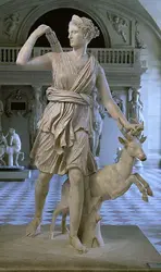 Artémis chasseresse ou Diane de Versailles, sculpture, copie romaine - crédits : Peter Willi/  Bridgeman Images 
