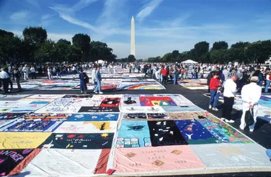 AIDS Memorial Quilt - crédits : Evan Agostini/ Liaison/ Hulton Archive/ Getty Images