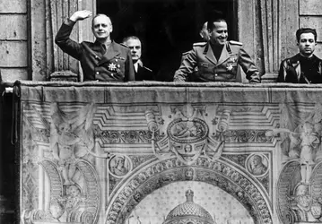 Ribbentrop et Ciano à Milan en 1939 - crédits : Keystone/ Getty Images