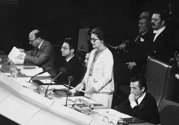 Simone Veil au Parlement européen - crédits : Ullstein Bild/ Getty Images