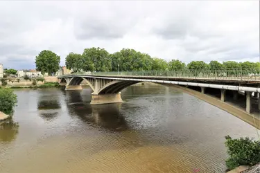 Pont Camille-de-Hogues, Vienne (France) - crédits : joelchampeaux-photo.fr