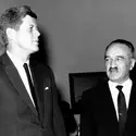 Anastassi Ivanovitch Mikoyan et John F. Kennedy, 1962 - crédits : Keystone-France\Gamma-Rapho/ Getty Images